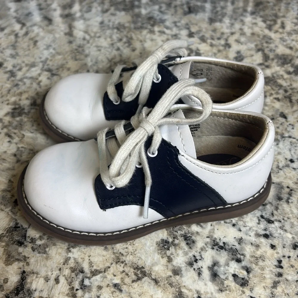 Footmates Cheer 8401 White Navy Blutcher Leather Saddle Oxford Dress Shoes Sz 7